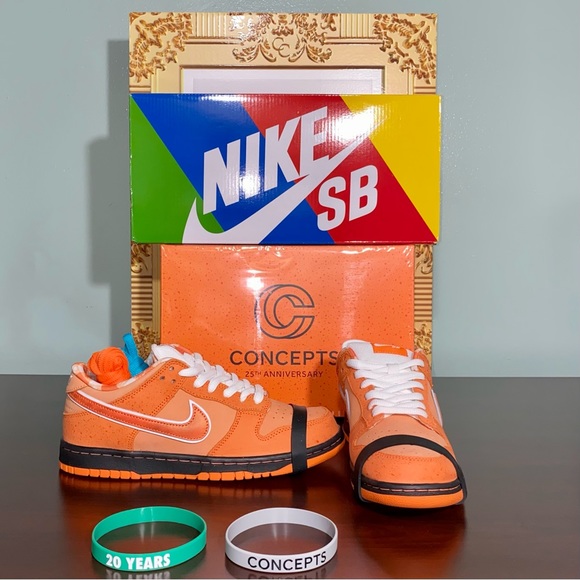 Nike SB Dunk Low x Concepts ‘Orange Lobster’ Special Box - Picture 5 of 15